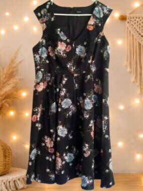 Torrid Black Dark Floral Fit & Flare Dress Plus 16 Cottagecore Romantic Feminine